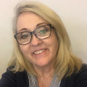 Meet your Posher, Debra